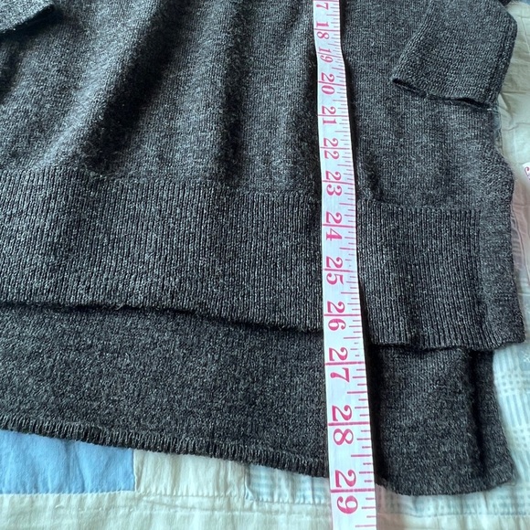 Badgley Mischka. Womens Grey 100% Merino Wool Pullover Fall Sweater Medium - Picture 4 of 9